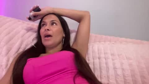 Snapshot of calibarbie24 chatting on 18, 4, 2026 calibarbie24 online show from 18, 4, 2026