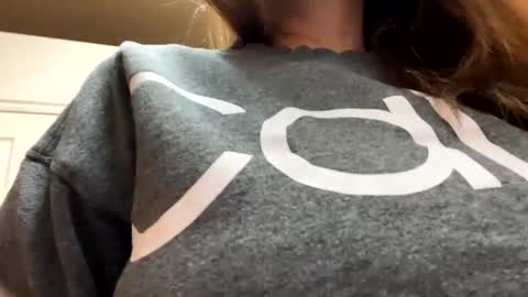 Snapshot of calishop1 chatting on 4, 12, 2024 calishop1 online show from 4, 12, 2024