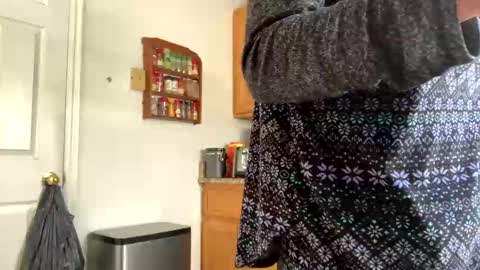 Snapshot of calishop1 chatting on 13, 12, 2024 calishop1 online show from 13, 12, 2024