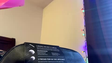 Snapshot of calishop1 chatting on 18, 12, 2024 calishop1 online show from 18, 12, 2024