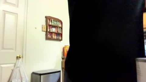 Snapshot of calishop1 chatting on 8, 1, 2025 calishop1 online show from 8, 1, 2025