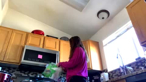 Snapshot of calishop1 chatting on 28, 2, 2025 calishop1 online show from 28, 2, 2025