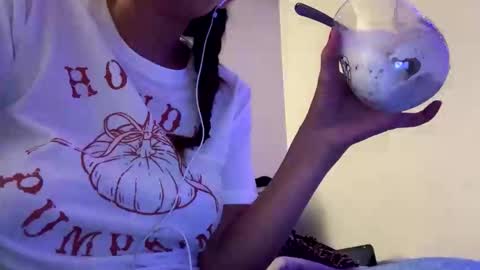 Snapshot of calishop1 chatting on 12, 10, 2025 calishop1 online show from 12, 10, 2025