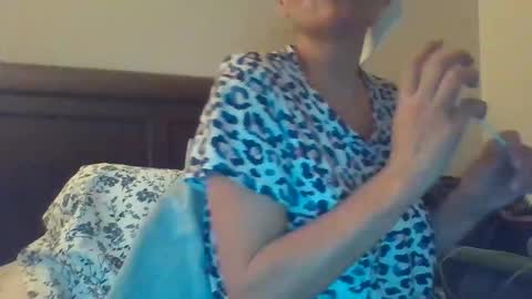 Snapshot of calishop1 chatting on 31, 10, 2025 calishop1 online show from 31, 10, 2025