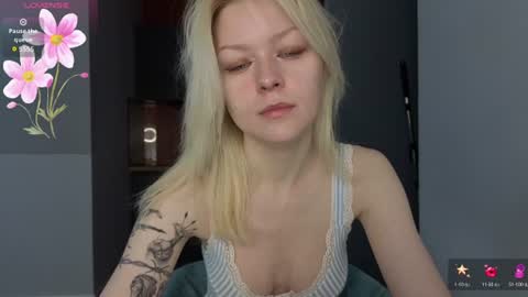 Snapshot of callista_a chatting on 30, 6, 2026 Robin online show from 30, 6, 2026