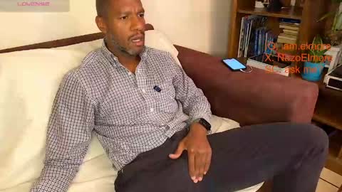 My name is Robert  Dont be shysay hi I love to chat. For requests or dirty talk please use tips  online show from 21, 4, 2026