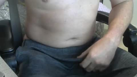 Snapshot of callmeroger33 chatting on 24, 11, 2025 callmeroger33 online show from 24, 11, 2025