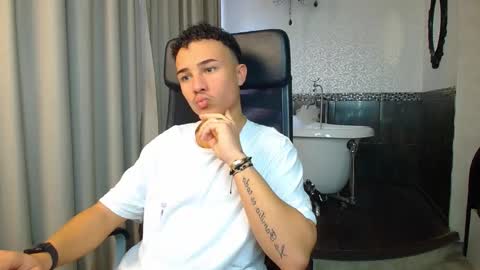 Snapshot of callumpike chatting on 7, 11, 2025 CallumPike online show from 7, 11, 2025