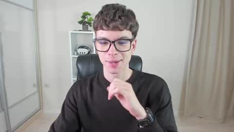 Hey I am Calvin  online show from 12, 2, 2025