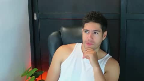 camara110 online show from 4, 10, 2025