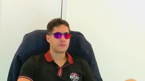 camara110 online show from 14, 11, 2025