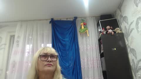 Snapshot of camdiva1 chatting on 2, 10, 2025 CamDiva1 online show from 2, 10, 2025