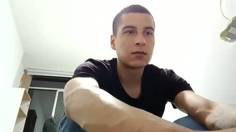 Snapshot of cameronsilverman chatting on 14, 4, 2026 cameronsilverman online show from 14, 4, 2026