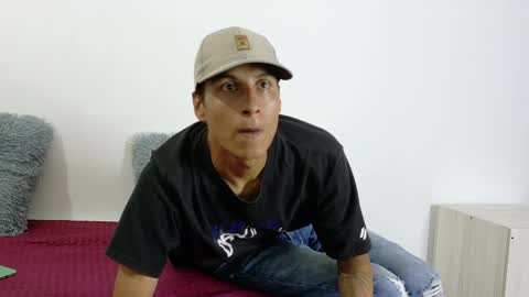 Snapshot of cameronsilverman chatting on 27, 5, 2026 cameronsilverman online show from 27, 5, 2026