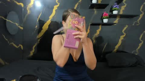 cami_blonde2020 online show from 25, 5, 2026