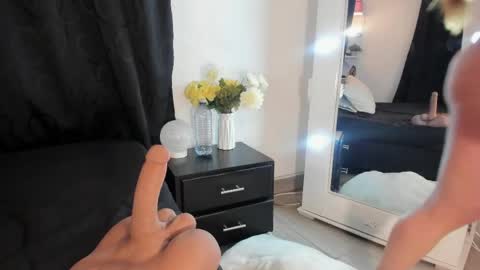 Camila cruz online show from 27, 5, 2026