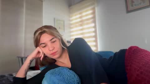 camii19y online show from 28, 11, 2025