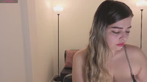 Snapshot of camiilaa1 chatting on 19, 6, 2026 Camila online show from 19, 6, 2026