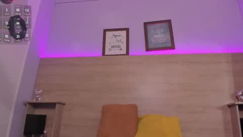 Snapshot of camila__montes chatting on 9, 9, 2025 camila__montes online show from 9, 9, 2025