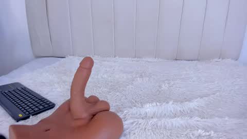 Cami online show from 8, 3, 2025