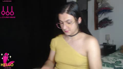 Snapshot of camila_bigcock_ts chatting on 27, 5, 2026 camila online show from 27, 5, 2026