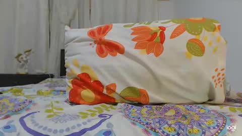 Snapshot of camila_blandexxxx chatting on 31, 10, 2025 Instagram camila blande1 online show from 31, 10, 2025