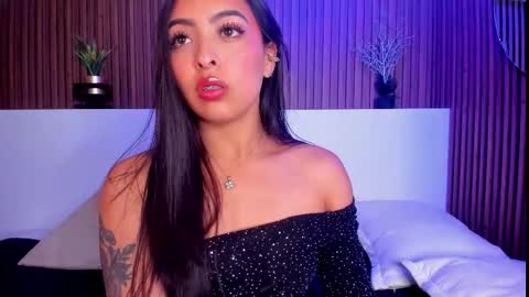 Camila online show from 10, 11, 2025