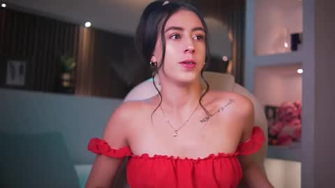 camila_martinez9 online show from 8, 10, 2025