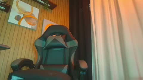    online show from 2, 11, 2025