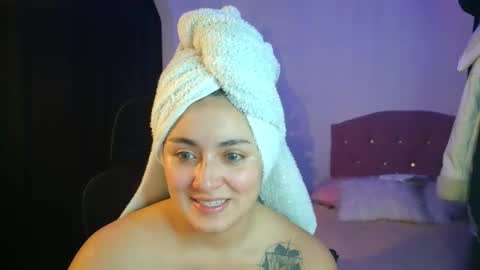 Snapshot of camilamarsh chatting on 1, 12, 2025 camilamarsh online show from 1, 12, 2025