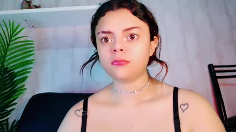 camilarose_oli online show from 13, 1, 2025