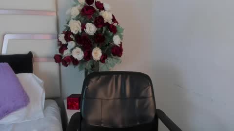 Camila online show from 28, 12, 2024