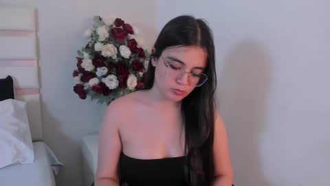 Camila online show from 28, 1, 2025