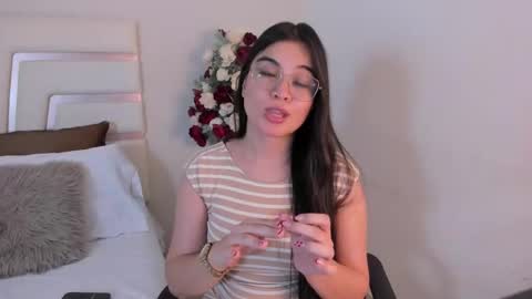 Camila online show from 4, 2, 2025