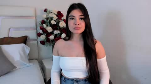 Camila online show from 4, 3, 2025