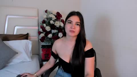 Camila online show from 10, 3, 2025