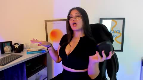 Camila online show from 28, 10, 2025