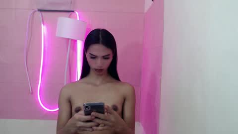 Camilla online show from 11, 2, 2025