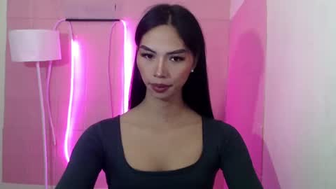 Camilla online show from 9, 3, 2025