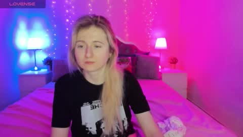 Snapshot of camilladreamer chatting on 8, 2, 2026 camilladreamer online show from 8, 2, 2026