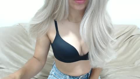 Snapshot of camillebunny chatting on 14, 6, 2026 CamilleBunny online show from 14, 6, 2026