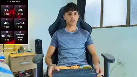 Snapshot of camilobass_ chatting on 10, 6, 2026 Camilo Bass online show from 10, 6, 2026
