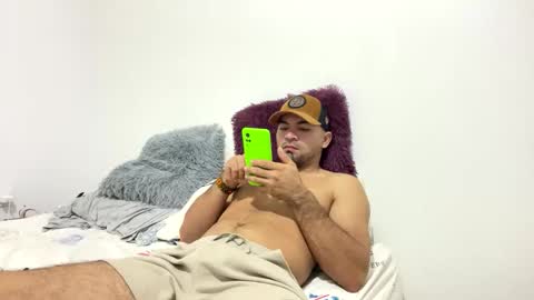 Snapshot of camilor_30 chatting on 11, 11, 2025 camilor_30 online show from 11, 11, 2025