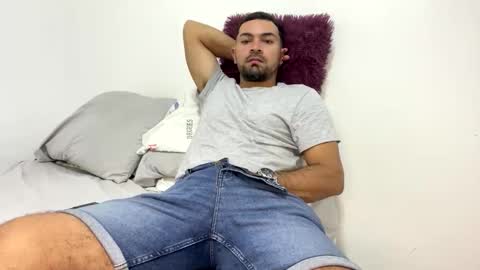 Snapshot of camilor_30 chatting on 1, 12, 2025 camilor_30 online show from 1, 12, 2025