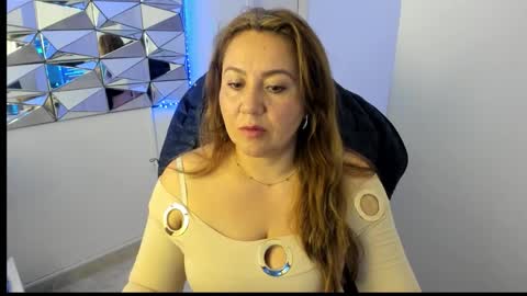 Snapshot of camixxx_m chatting on 9, 1, 2026 camixxx_m online show from 9, 1, 2026