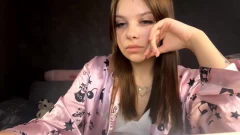 Snapshot of cammyalquicira chatting on 24, 9, 2025 Vicky online show from 24, 9, 2025