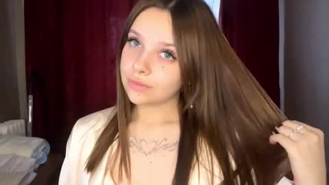 Snapshot of cammyalquicira chatting on 4, 10, 2025 Vicky online show from 4, 10, 2025