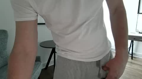 Snapshot of cammyman6900 chatting on 16, 4, 2026 cammyman6900 online show from 16, 4, 2026