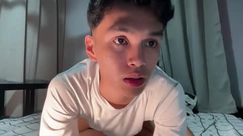 Snapshot of camwithethan chatting on 27, 10, 2025 Ethan online show from 27, 10, 2025