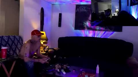 CanadaGuy1978 online show from 4, 4, 2026